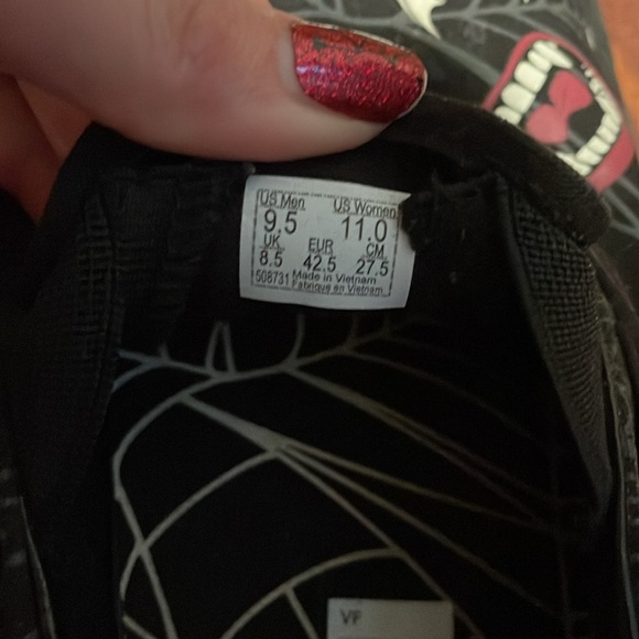 Halloween Slip On Vans Frights - Picture 3 of 4